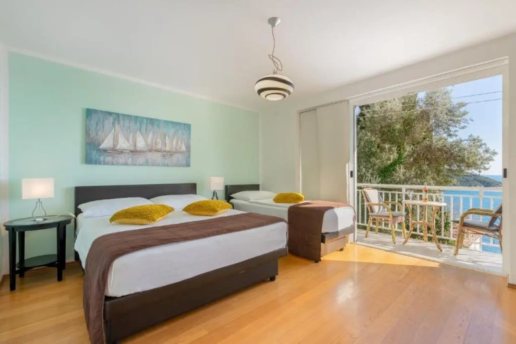 2 Bedrooms Comfort Apartment with balcony and with sea view