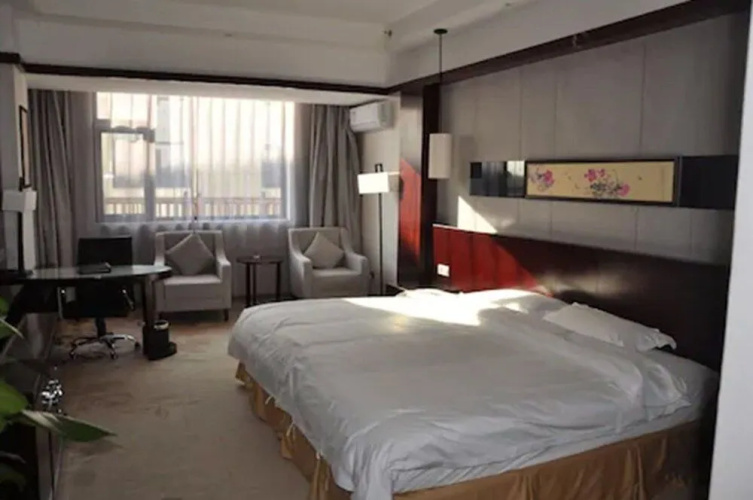 Joyful Rose International Hotel