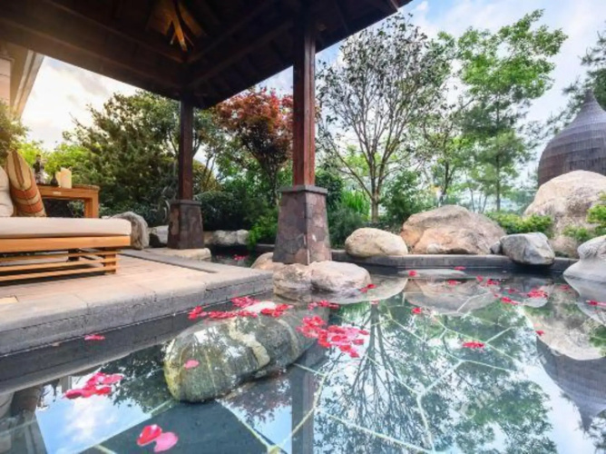 Gudian Banshan Hot Spring Hotel