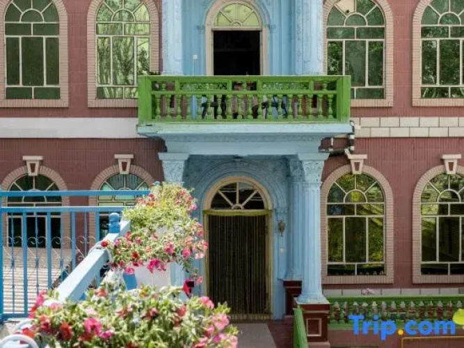 Kashgar Chestnut Homestay