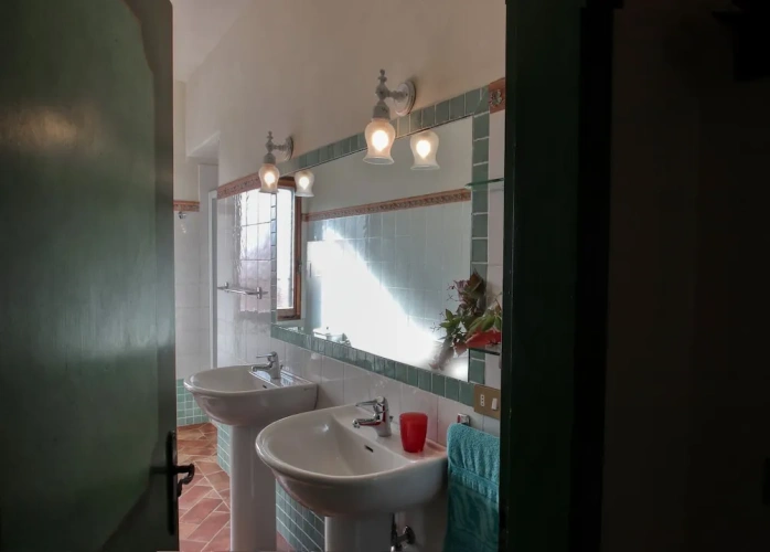 2 Bedrooms Apartment with balcony and with garden view