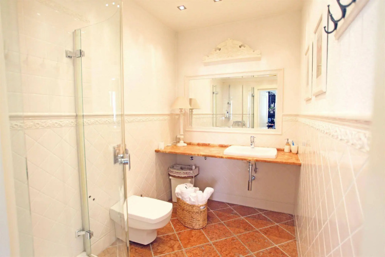Castle Square Apartment