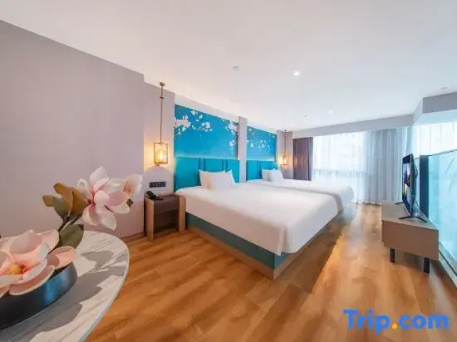 Quadruple Duplex Suite