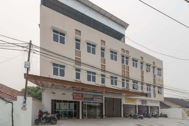 Reddoorz Plus @ Grand Tara Homestay Palembang - Palembang