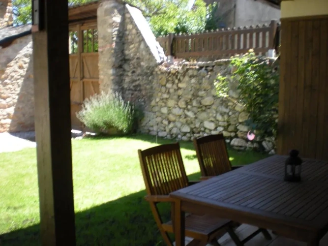 3 Bedrooms Cottage