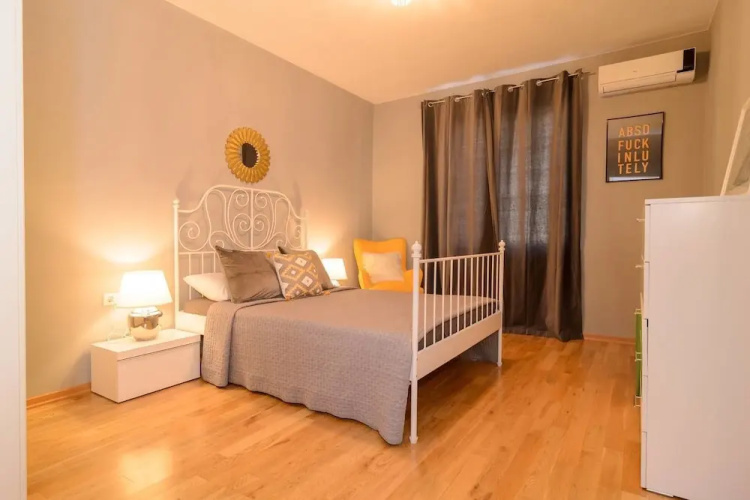 FM Luxury 2-BDR Apartment - Rise and Shine