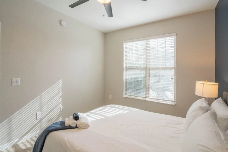 ROVE LIVING/KB - Lex on Central