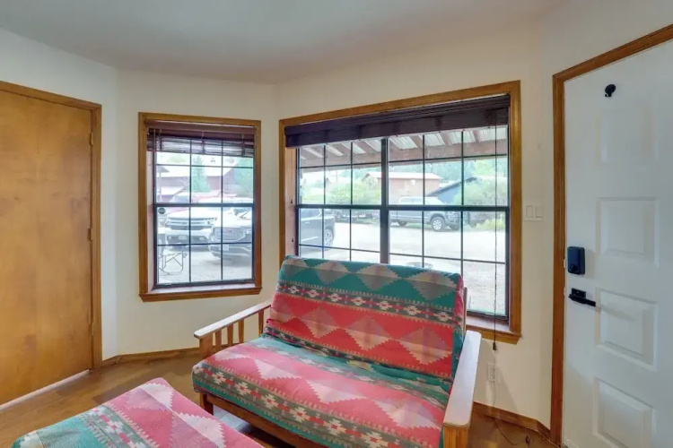 Ski Slope & Mtn Views: Waterfront Red River Studio