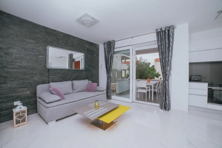 Apartment Relax with Jacuzzi & Garden