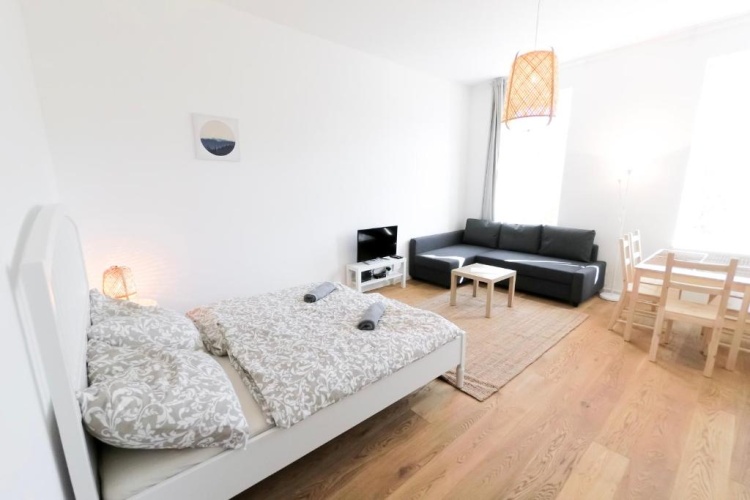 1 Bedroom Apartment