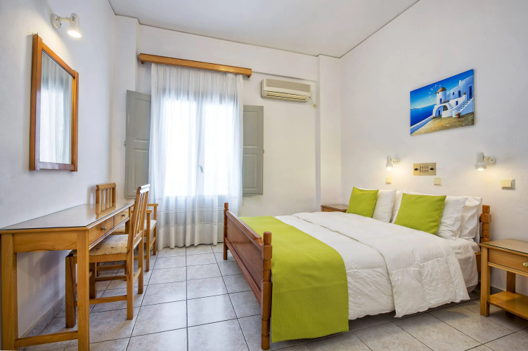 Hotel Makarios
