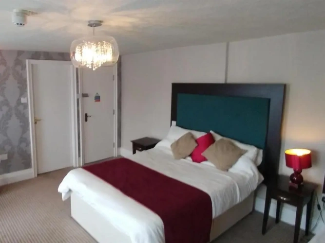 Standard Triple room with garden view