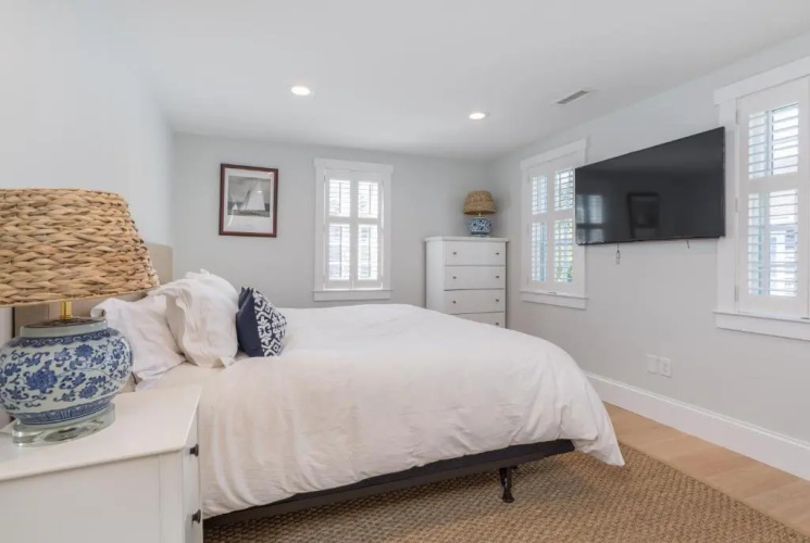 45B Pleasant St