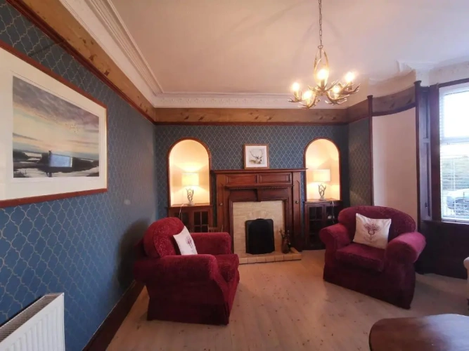 3 Bedrooms Cottage