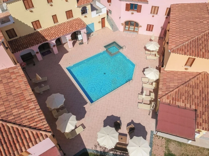 Apartment with balcony
