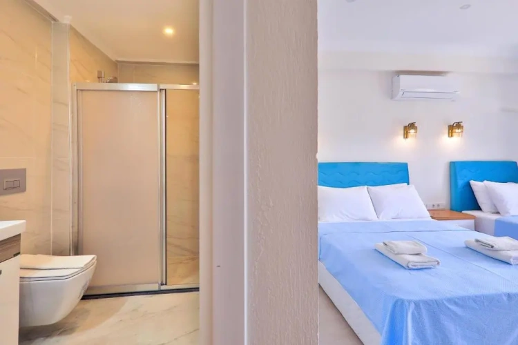 Superior Triple room