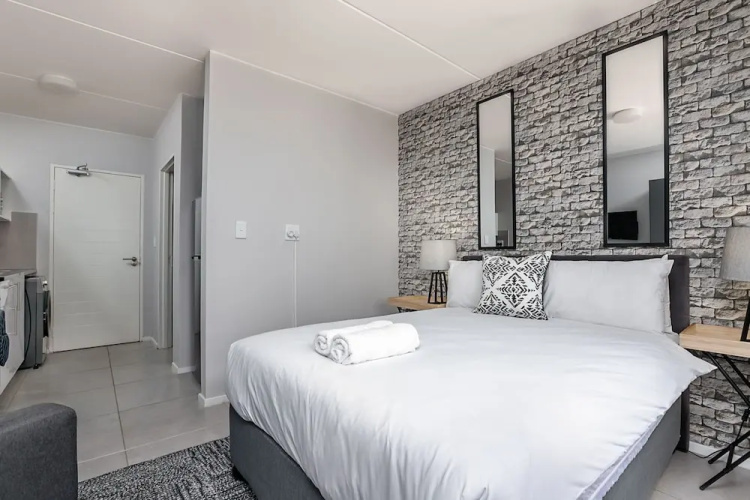 Sandton View E026