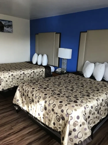 Economy Quadruple room
