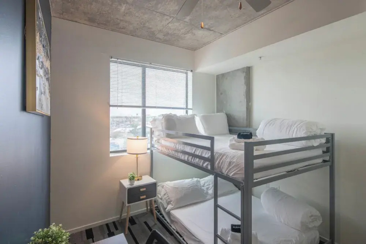 ROVE LIVING/KL - Roosevelt Point