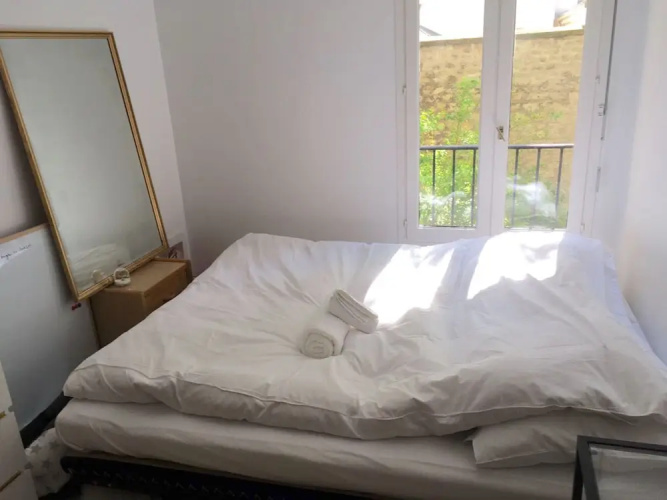 Flat In Le Marais With 2 Bedrooms