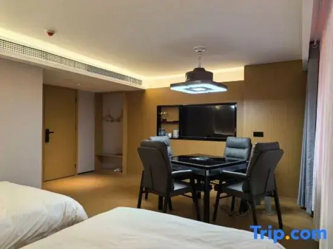 Deluxe Double Suite