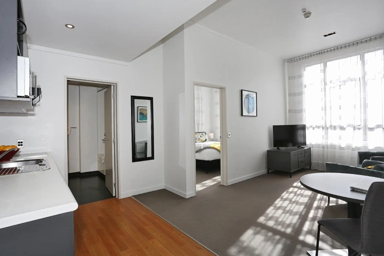 2 Bedrooms Apartment