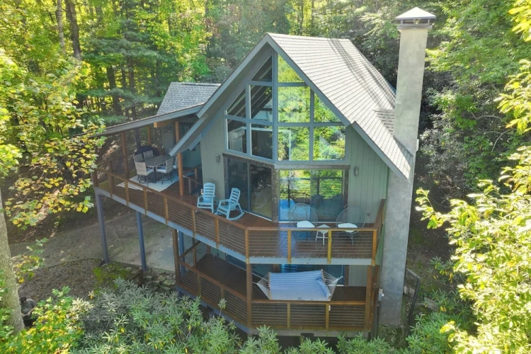 3 Bedrooms Cottage