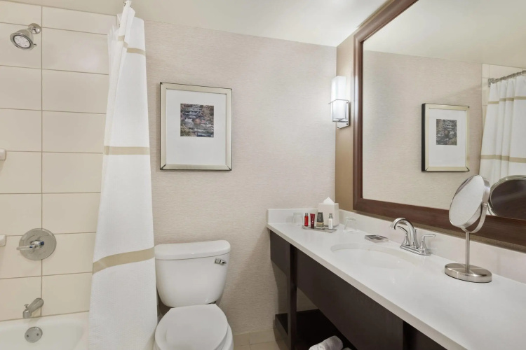 Chicago Marriott Northwest photo 9