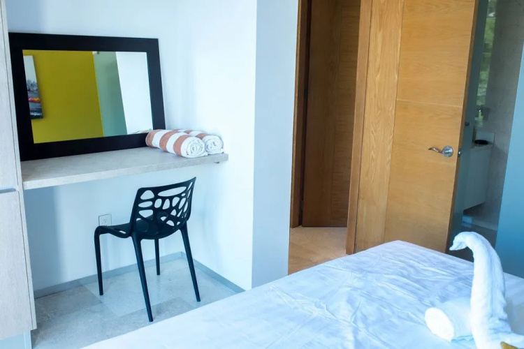 Menesse 32 102 by iMexico