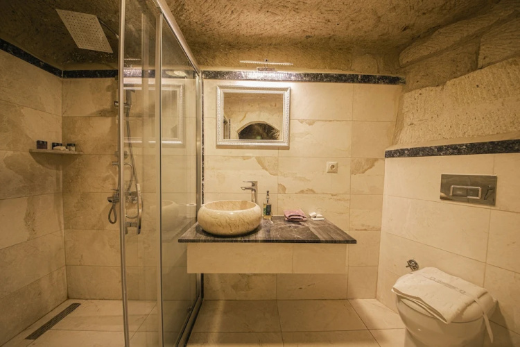 Limon Cave Hotel