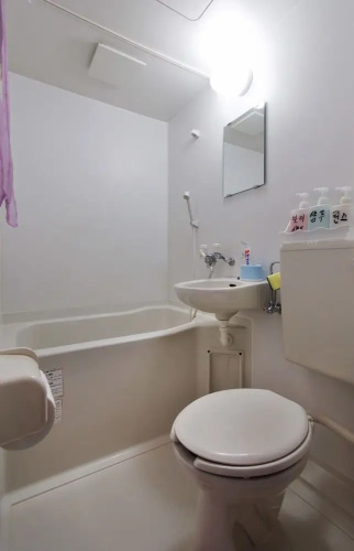 Young Minbak Osaka Guest House