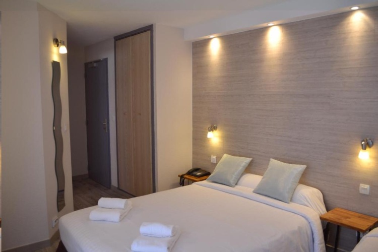 Standard Double room with view