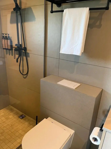Peninsula Suites