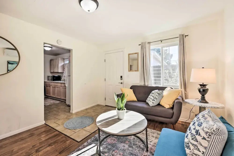 Quiet Carpinteria Cottage By Town & Beaches