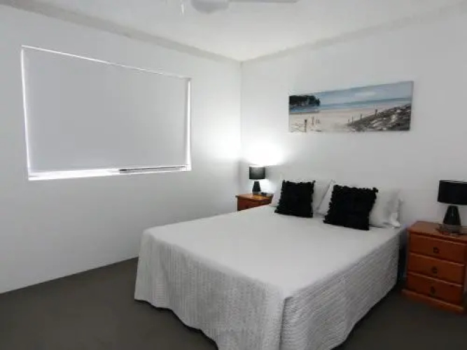 Breakers 8 - Main Beach Location!