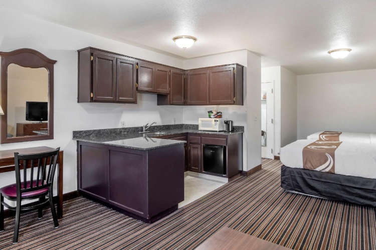 Quadruple Suite