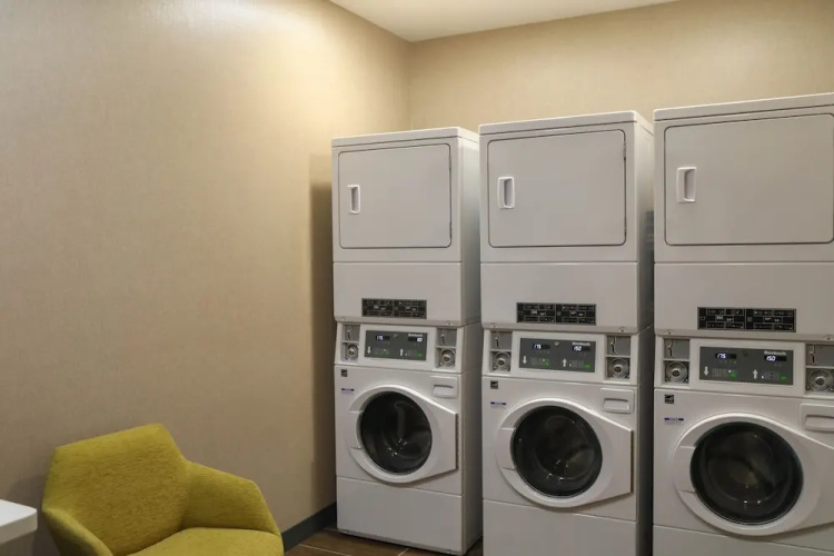 Hampton Inn By Hilton Lead