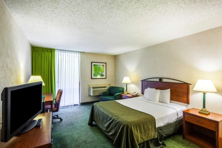 Standard room with balcony