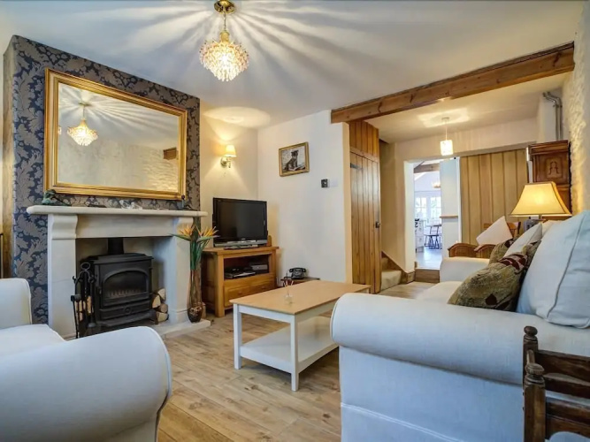 Aelia Cottage, Cirencester