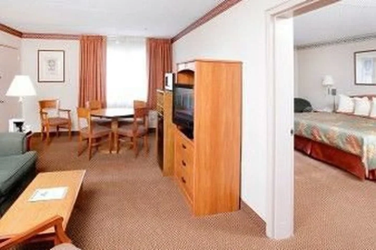 Quadruple Suite