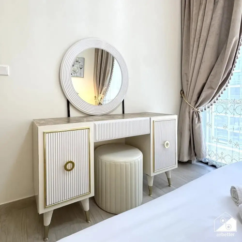 Tranquil 1BR Escape With Pool View in Meydan