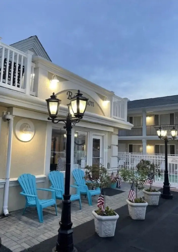 The Lamplight Inn