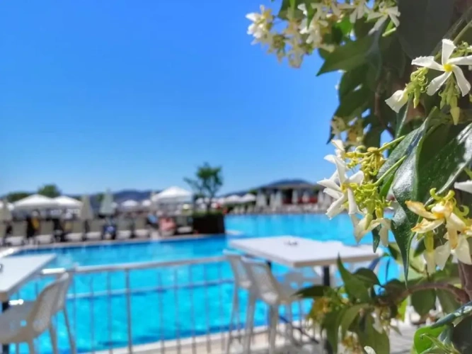 Apartment with balcony