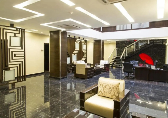 Royaute Luxury