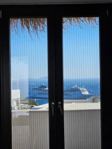 Elli Tropical Suites