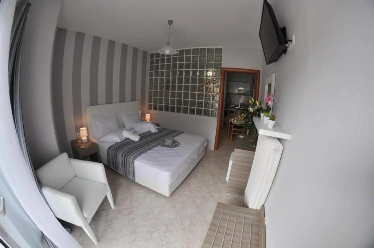 Apartment with balcony