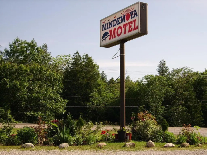 Mindemoya Motel
