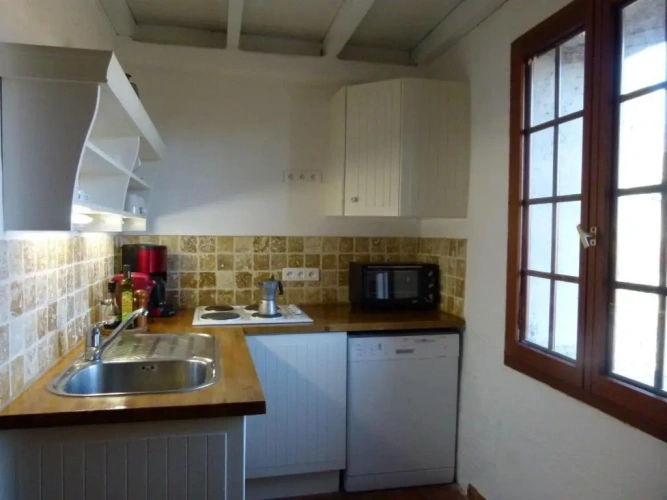2 Bedrooms Cottage