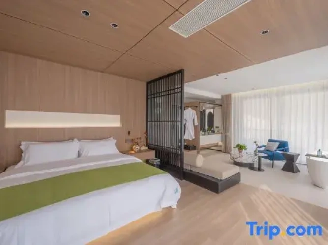 Suite with view
