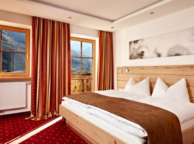 Suite with balcony